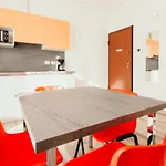 Apartament Al 13 Rosso - Lakeside Leisure & Business *