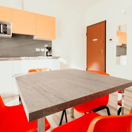 Apartman Al 13 Rosso - Lakeside Leisure & Business *