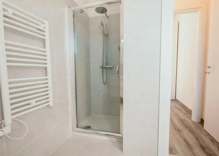 Al 13 Rosso - Lakeside Leisure & Business דירה